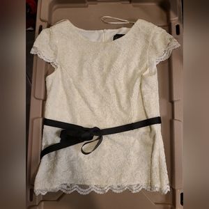 Alex Evenings medium formal lace blouse with black sash